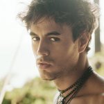 Скачать Bailando - Enrique Iglesias feat. Sean Paul, Gente De Zona & Descemer Bueno
