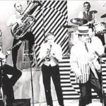 Скачать Seventy-Six Trombones (From the Musical Production, &quot;The Music Man&quot;) - The Village Stompers